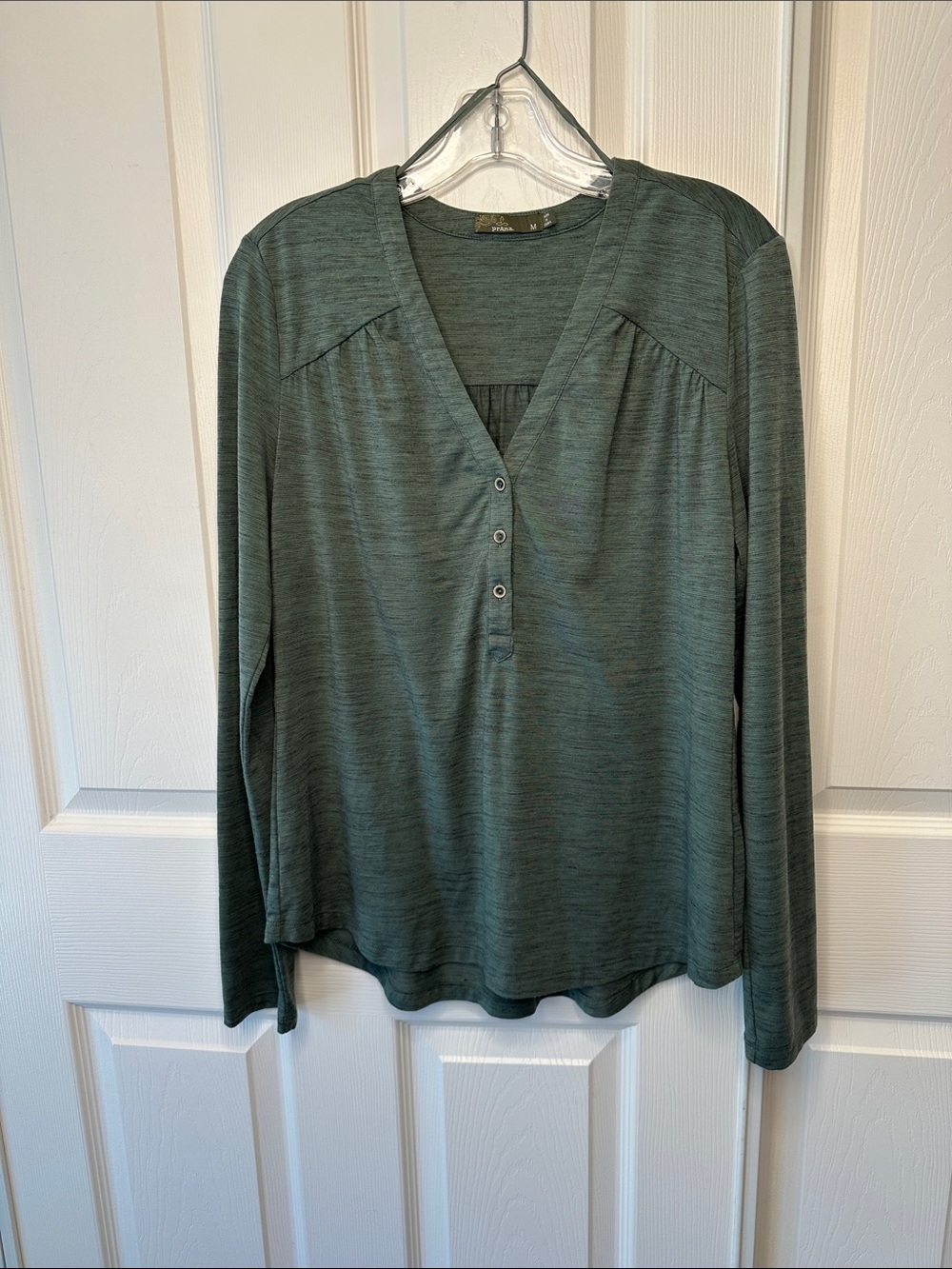 Women's Long Sleeve Prana Soft Henley Top in Heathered Green